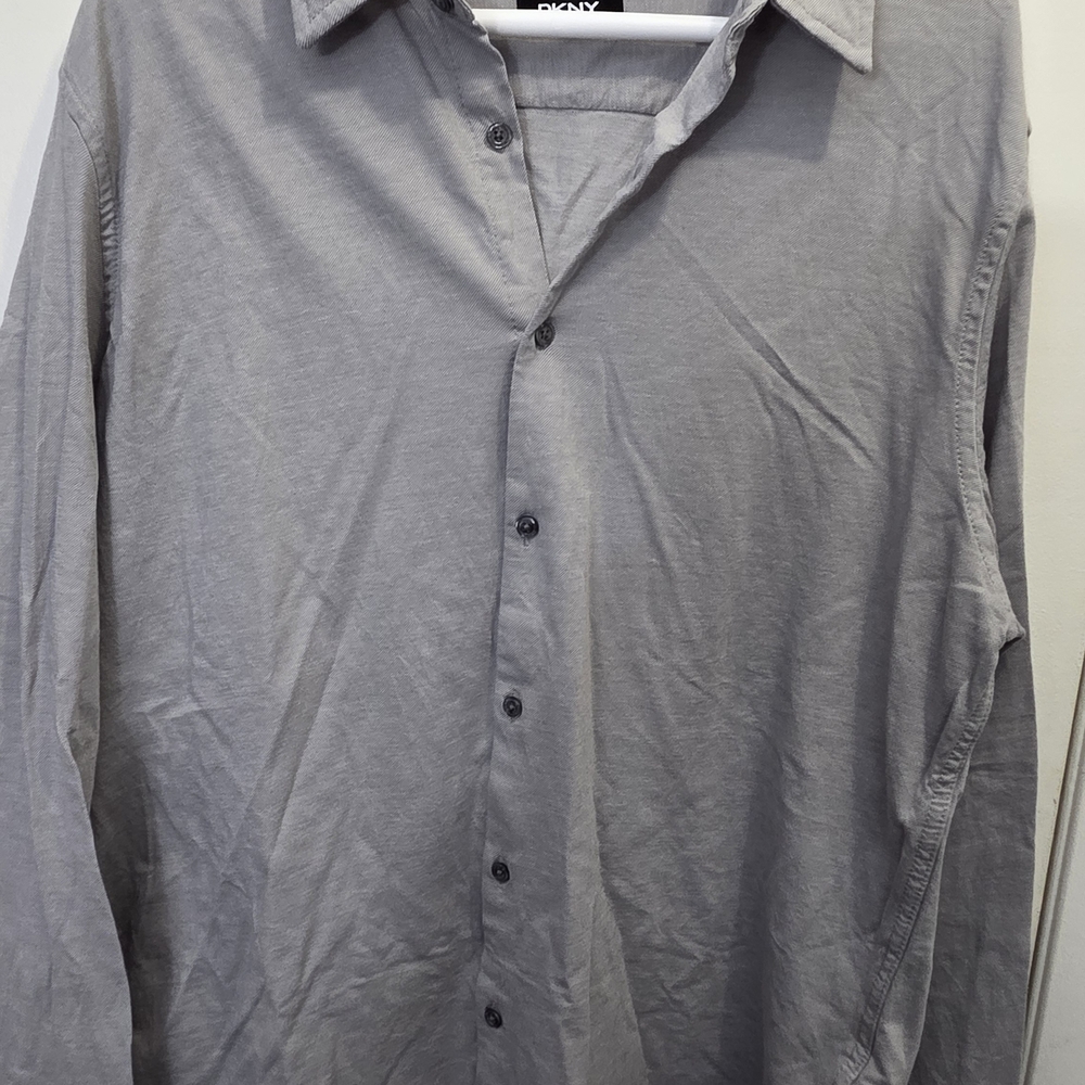 DKNY Men's Light Gray Casual Button-Down Shirt